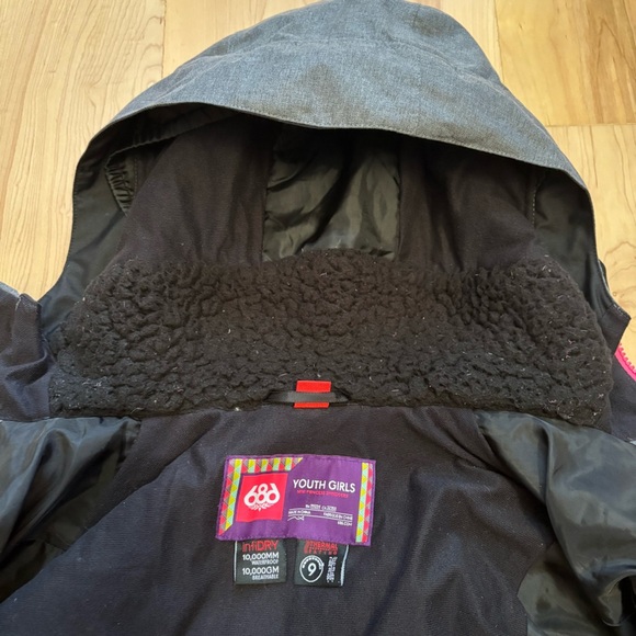 686 Girls Lily Waterproof Insulated Snow Jacket Charcoal Gray and Pink - Picture 9 of 16
